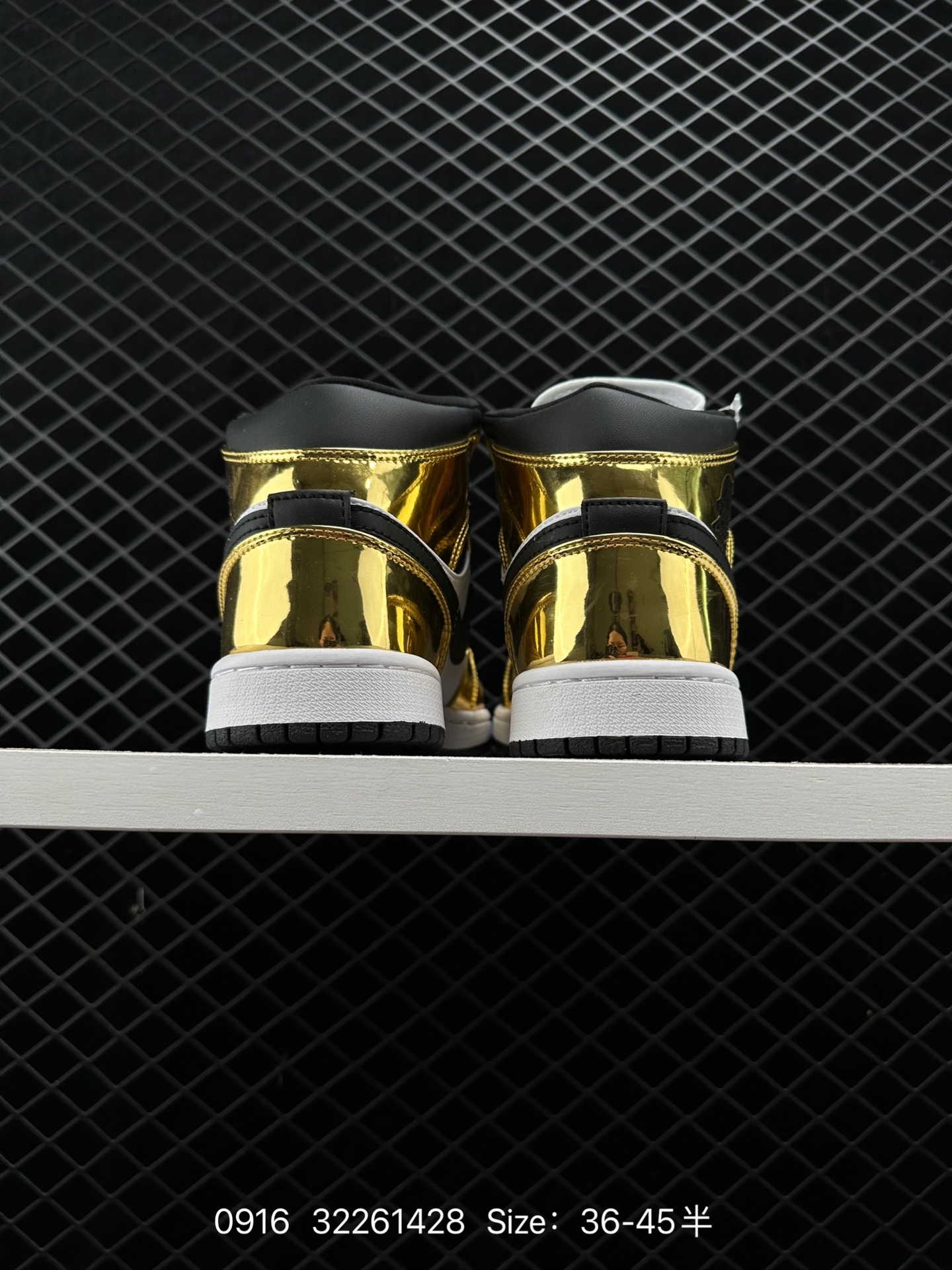 Nike Air Jordan 1 Retro High OG”Black/White“